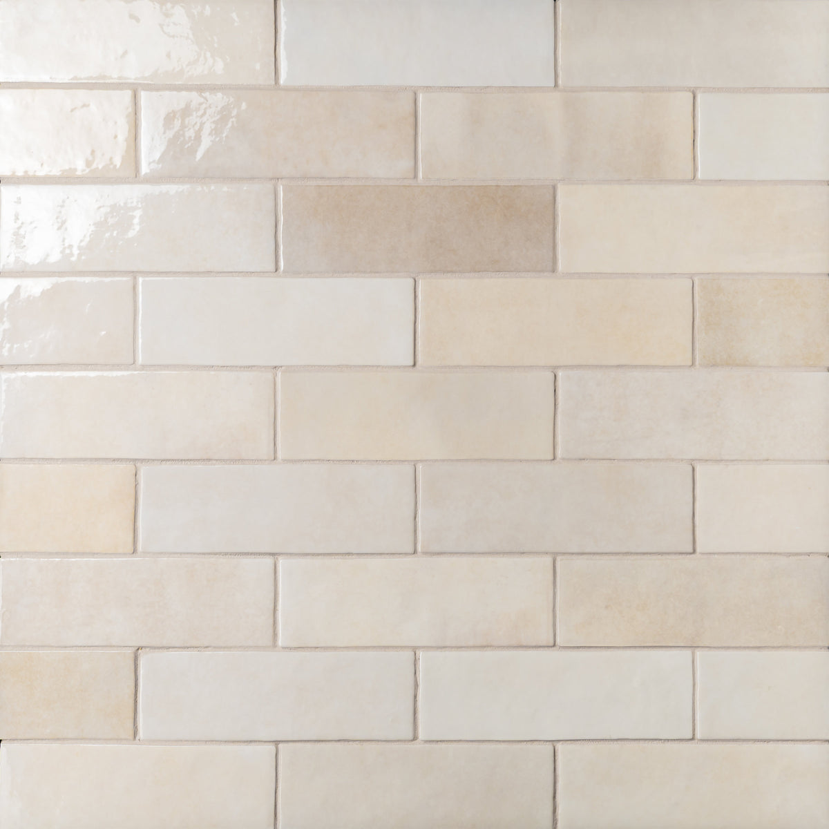 Bedrosians Cloé 2.5" x 8" Glossy Ceramic Tile in Creme | Item Code DECCLOCRE28G