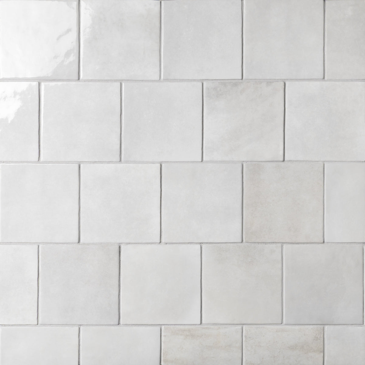 Bedrosians Cloé 5" x 5" Glossy Ceramic Tile in Grey | Item Code DECCLOGRE55G