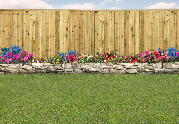 Evergrass Viridian Turf 91 oz, installed in a fenced backyard (image: MSI) | SKU LTRFRVIR15X100-45MM91OZ